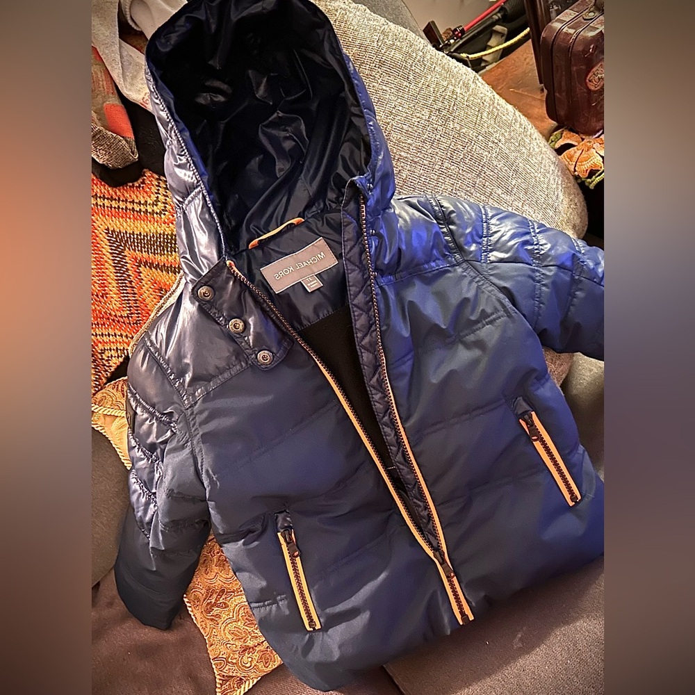 Michael Kors Navy Puffer Jacket with Gold Details, gently worn. Size 3T